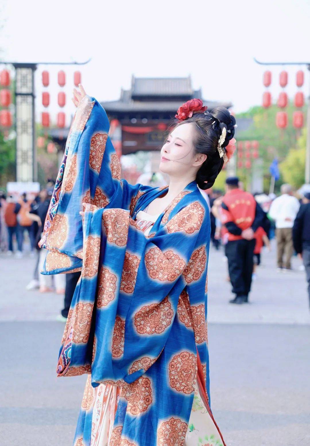 泰国足总杯
_河南身高1米7车模转行当公交司机泰国足总杯
,开10米大车3年,考A3驾照直接一把过