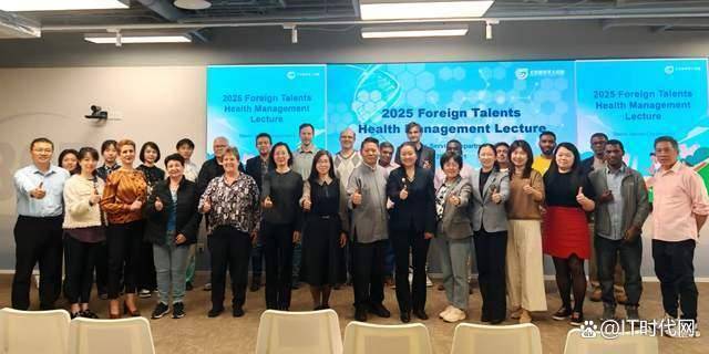 皇冠信用網代理登3
_讲好中国故事:刘彦英向外国专家人才教授八段锦、太极拳、太极扇