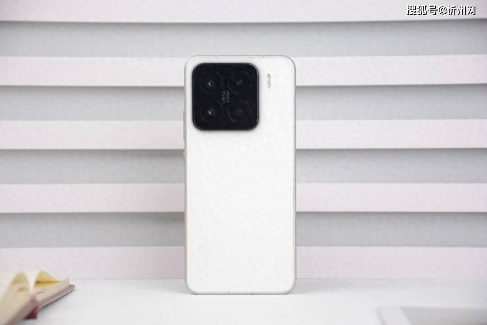 皇冠信用網会员
_小米手机不甘示弱!小米15暴跌821元皇冠信用網会员
,骁龙8至尊版+5400mAh+IP68