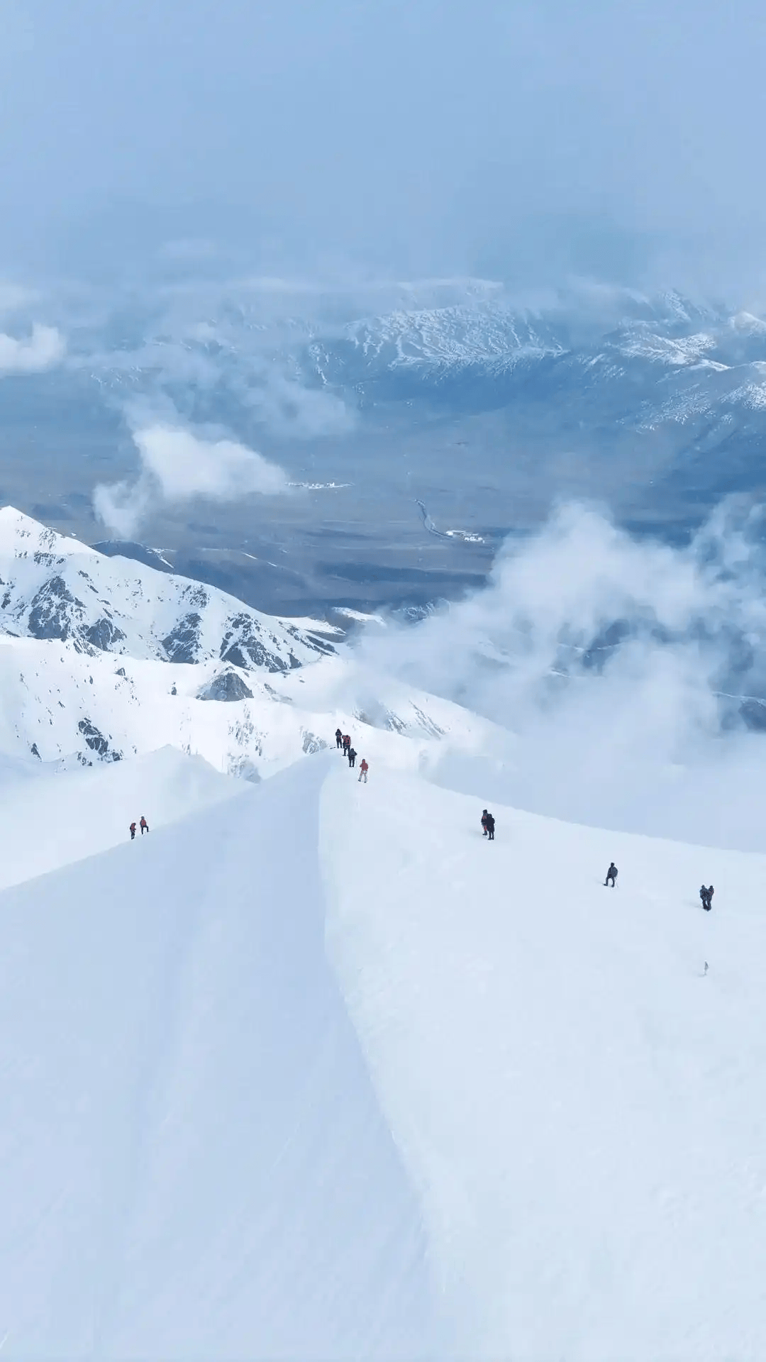 皇冠信用网会员怎么开通_3名登山者在青海玉珠峰南坡失联已超24小时 朋友发帖求助寻人