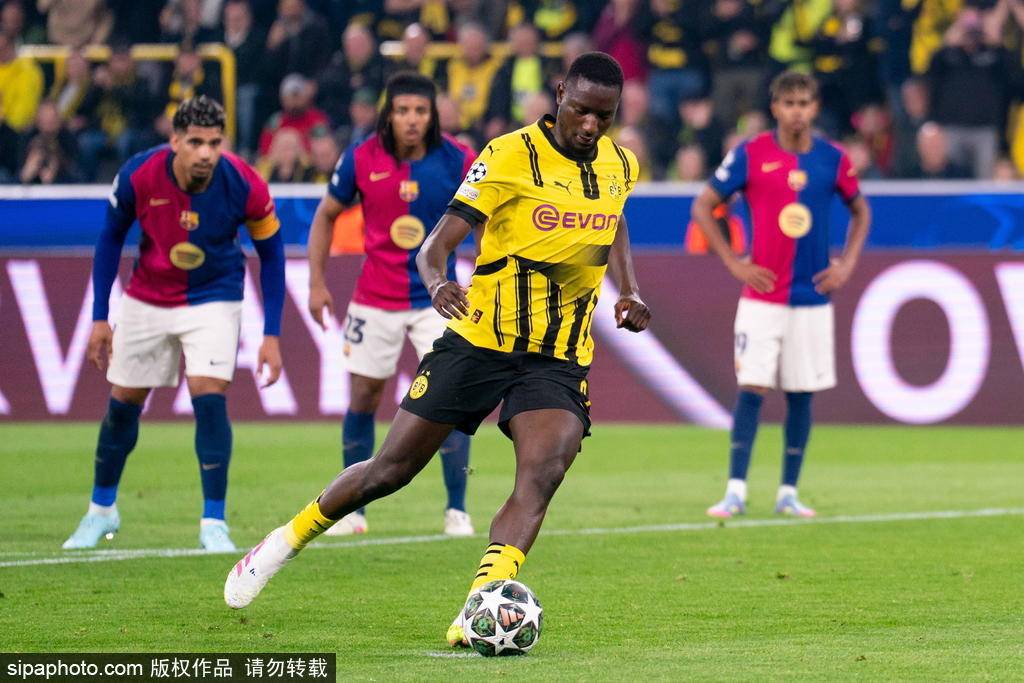 皇冠信用网平台出租
_欧冠-吉拉西帽子戏法难救主 巴萨总分5-3多特晋级4强