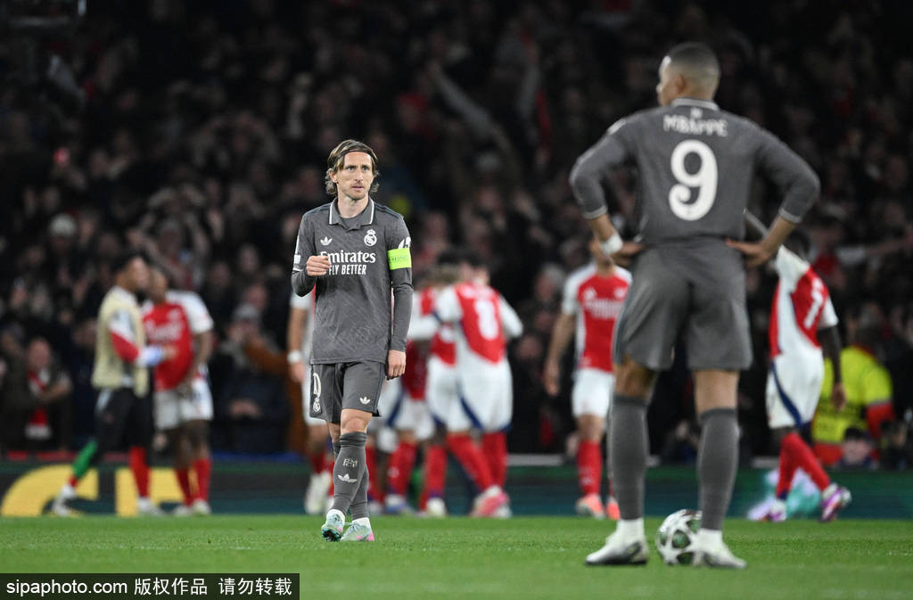 介绍个信用网址多少
_决战伯纳乌介绍个信用网址多少
!盘点皇马欧冠逆转名局 这次谁当救世主?