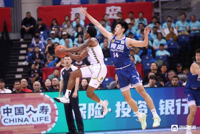 hga026如何注册_强硬拿下天王山之战！青岛男篮大比分2-1浙江广厦hga026如何注册，距四强仅一步之遥！