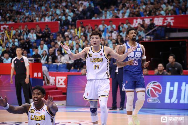 hga026如何注册_强硬拿下天王山之战！青岛男篮大比分2-1浙江广厦hga026如何注册，距四强仅一步之遥！