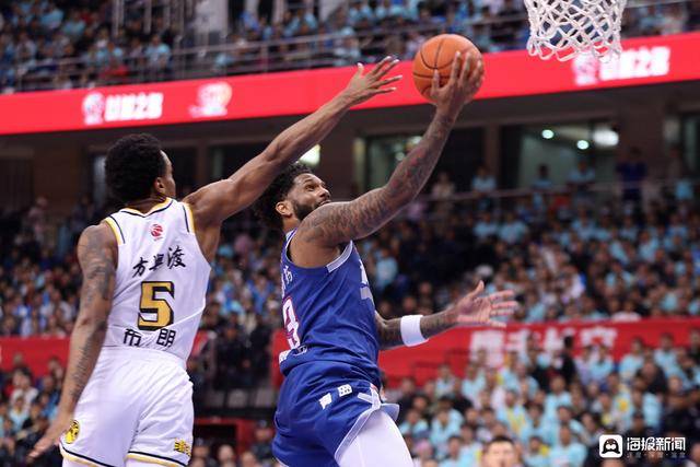 hga026如何注册_强硬拿下天王山之战！青岛男篮大比分2-1浙江广厦hga026如何注册，距四强仅一步之遥！
