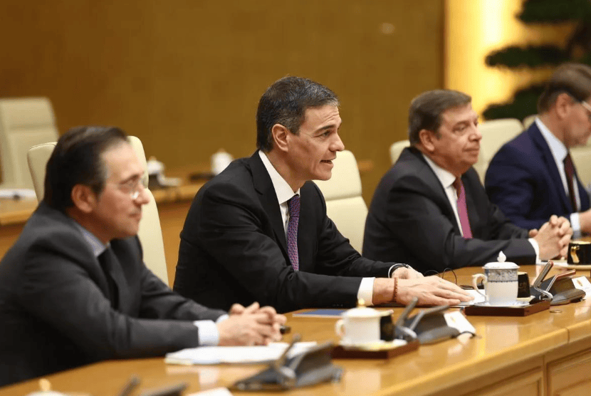 皇冠信用盘如何申请
_果真来中国了!特朗普没拦住皇冠信用盘如何申请
,美国彻底慌了!头号小弟“一夜倒戈”