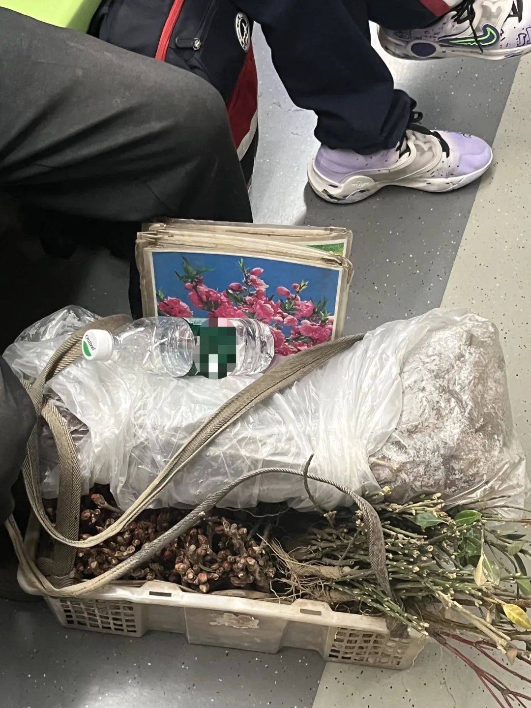 皇冠信用盘注册开通_北京地铁皇冠信用盘注册开通，永远欢迎沾着泥巴的普通劳动者！