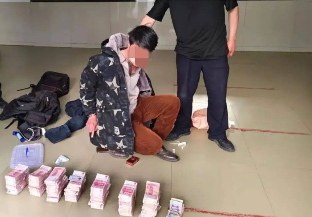 皇冠信用盘开通_网逃男子携带70多万元现金“隐居”山洞皇冠信用盘开通，白天睡觉，晚上才敢上街购物