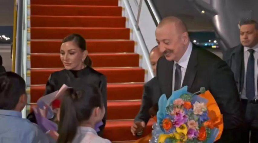 皇冠信用代理出租_两架专机深夜降落北京皇冠信用代理出租，访华无门的特朗普，顶不住压力松口了？