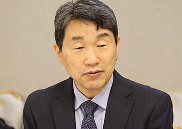 足球外围买球网站_韩德洙、崔相穆相继辞职足球外围买球网站！韩国代总统将由李周浩担任