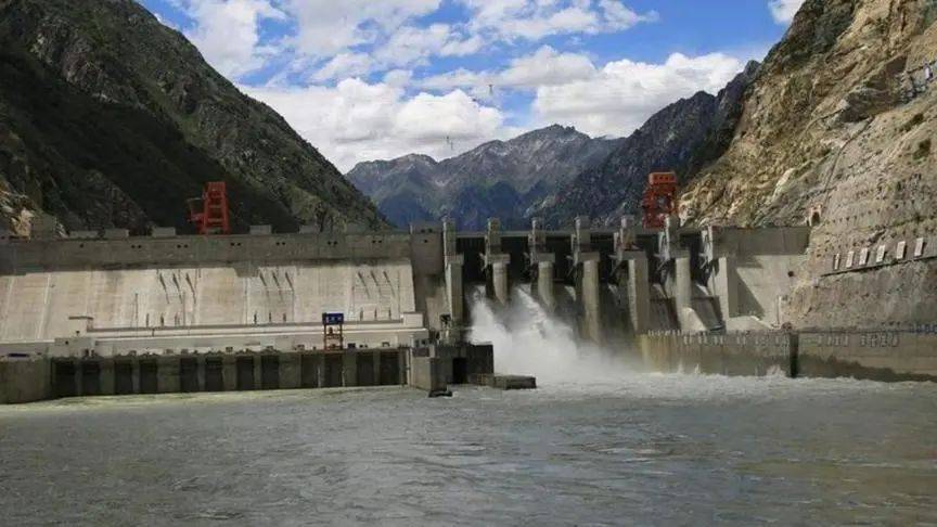 皇冠信用盘在线开户_中方力挺巴基斯坦皇冠信用盘在线开户，王毅警告印度：后果自负！克什米尔冲突再升级，中国呼吁和平解局