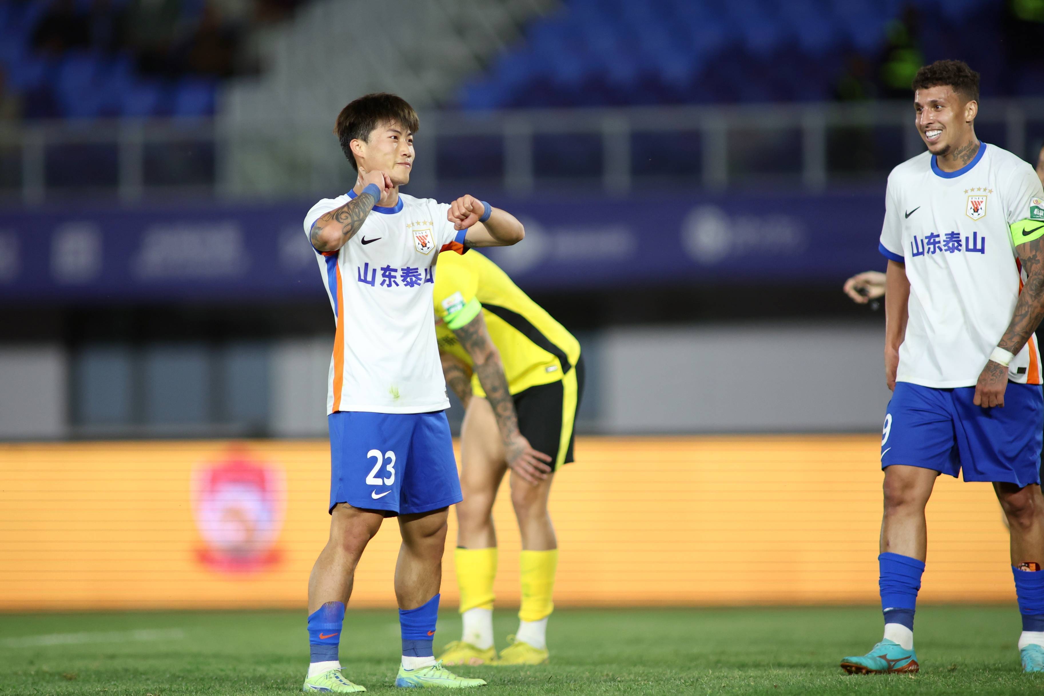 皇冠信用盘代理_黄健翔：泰山队问题在于到底是否有体系 谢文能摁在替补席是浪费