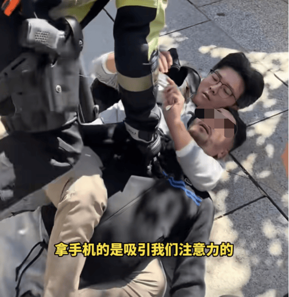 皇冠信用盘怎么申请_中国小伙在西班牙遇小偷皇冠信用盘怎么申请，当场裸绞将其制服！本人发声