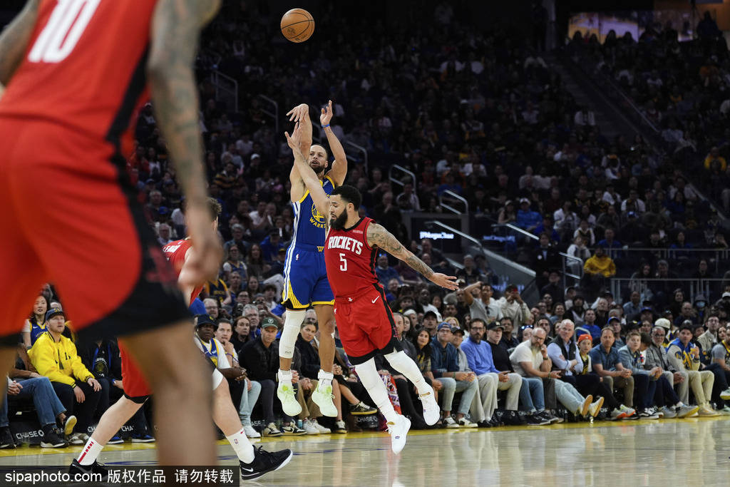 皇冠信用盘在哪里开通
_火箭力克勇士挺进抢七皇冠信用盘在哪里开通
!伊森搞笑庆祝成焦点