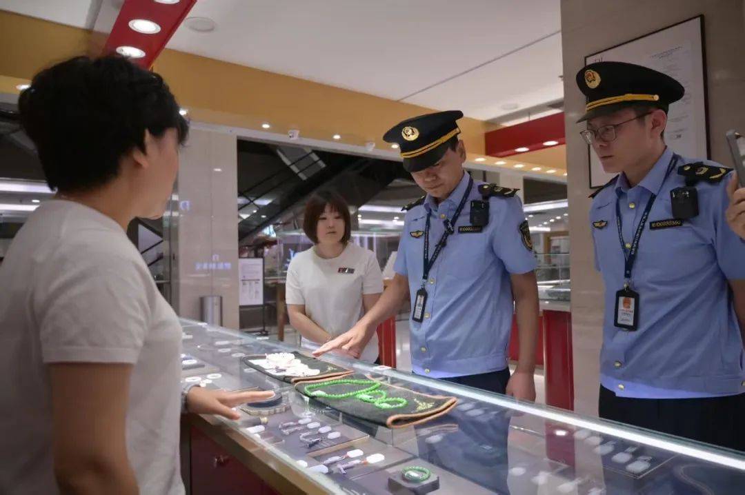 皇冠信用盘代理_许昌市场监管部门对胖东来玉石开展日常检查：平均毛利率不超20％