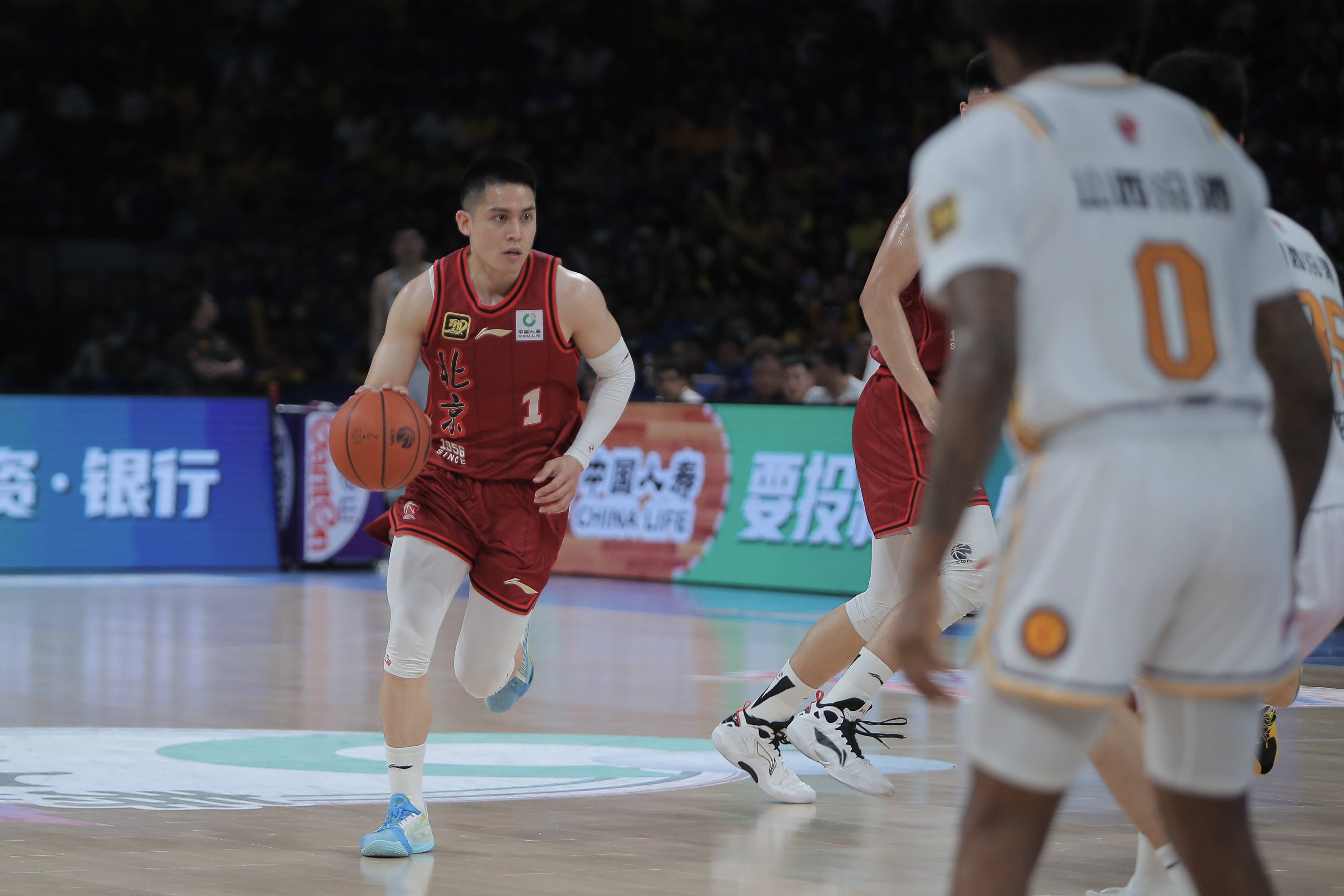 皇冠信用盘正网
_总决赛前瞻:广厦冲队史首冠 曾凡博伤缺北京影响大