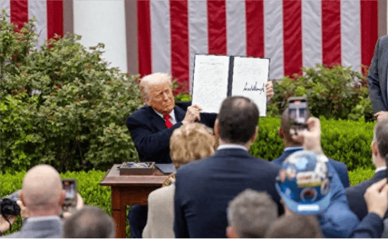 皇冠信用网如何注册
_中国罕见公开警告:谁敢用中方利益皇冠信用网如何注册
,和美国做交换,必将严惩不贷