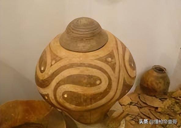 皇冠信用在线申请_俄军缴获中国81版气枪皇冠信用在线申请？还有百年汤姆逊冲锋枪、莫辛纳甘