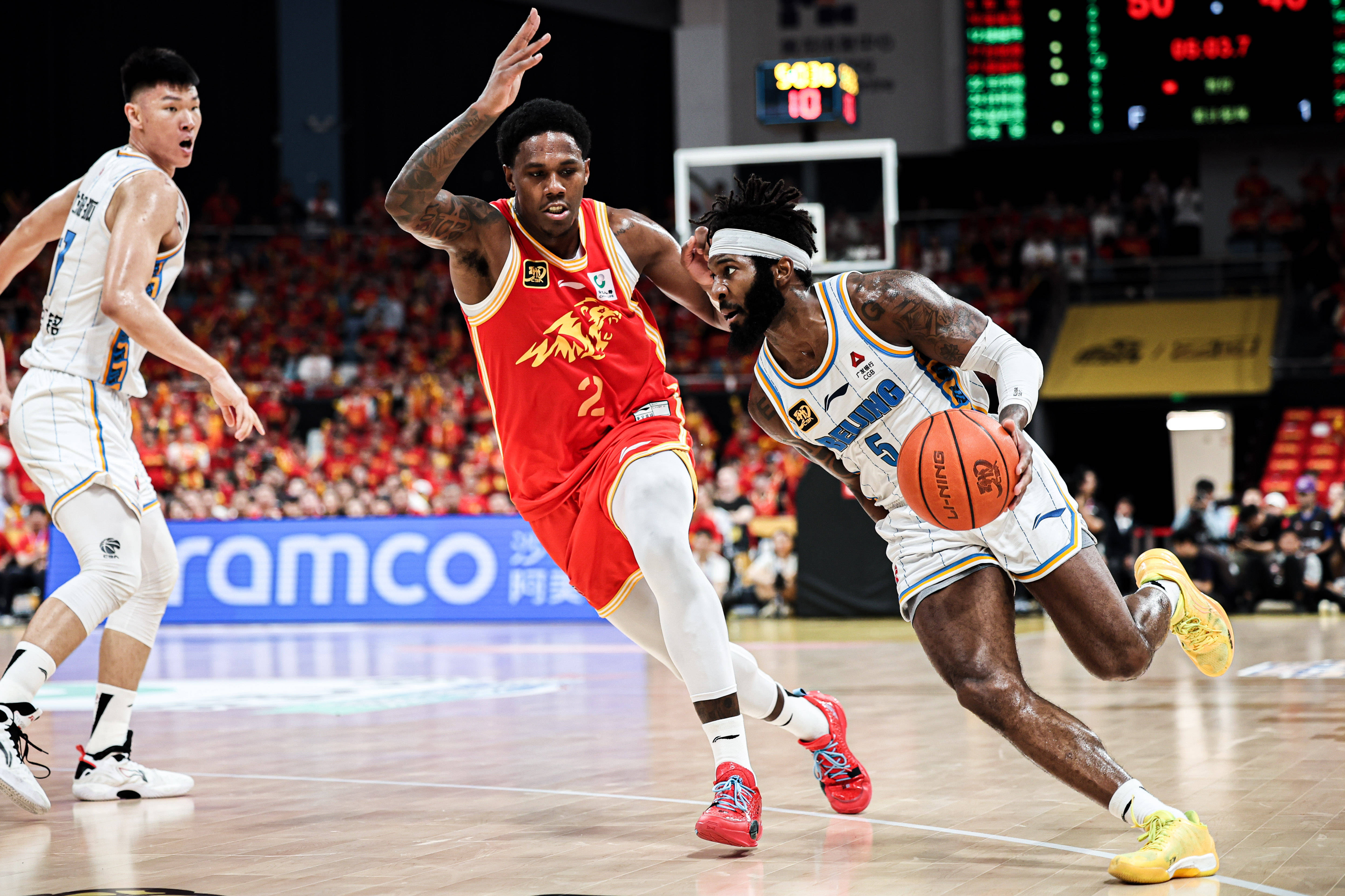 皇冠信用需要押金吗_总决赛-周琦13+14胡金秋26分 北京客场擒广厦总分1-0