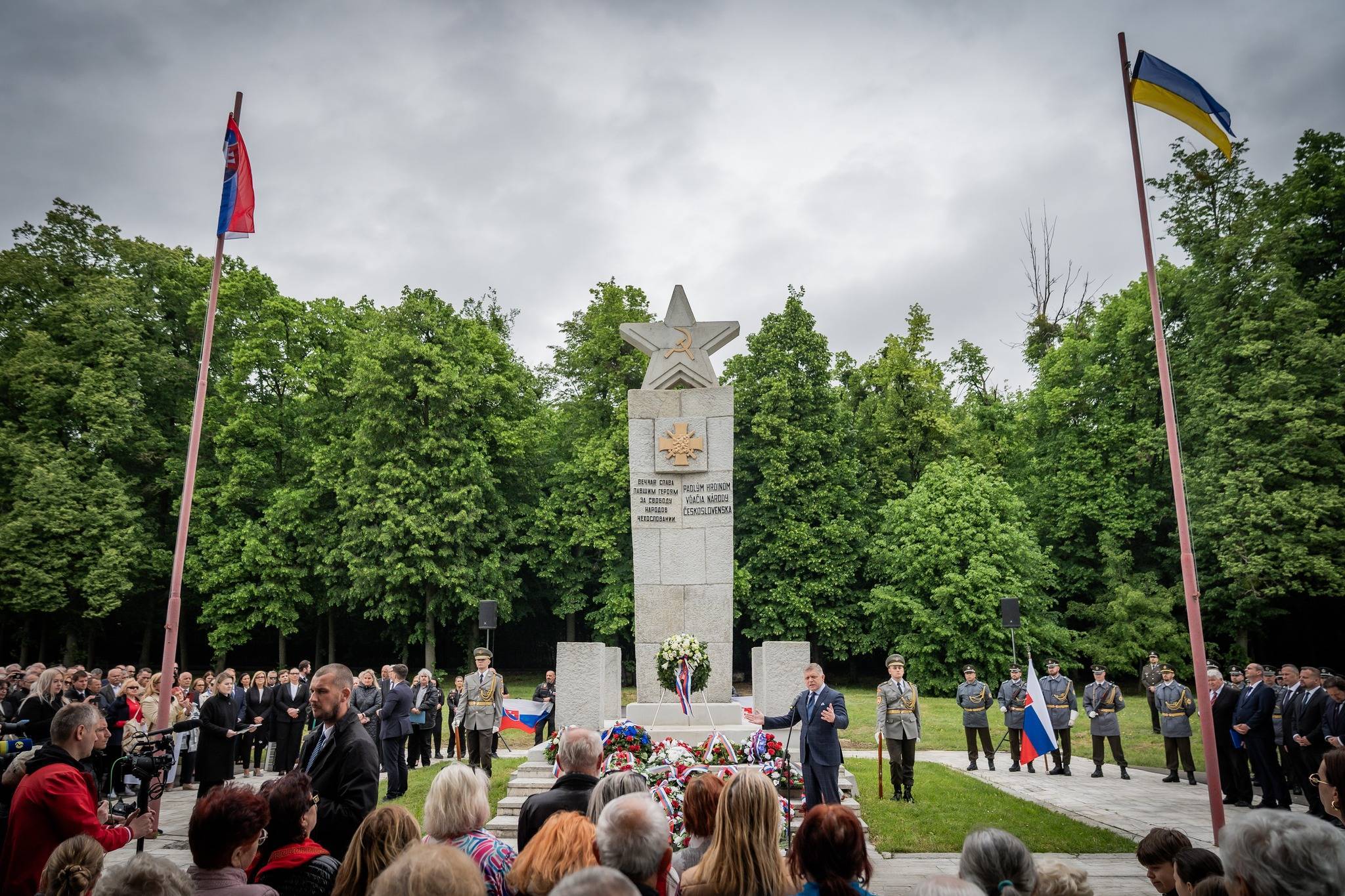 皇冠信用网注册账号
_武契奇排除万难绕道抵俄皇冠信用网注册账号
,斯洛伐克总理菲佐被爱沙尼亚“绊住”:几分钟才通知不许飞越领空