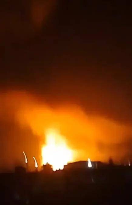 皇冠登3代理申请_最新：印度一战机被击落皇冠登3代理申请，飞行员被俘；32个机场暂停，约70%电网瘫痪！华人讲述惊险经历→