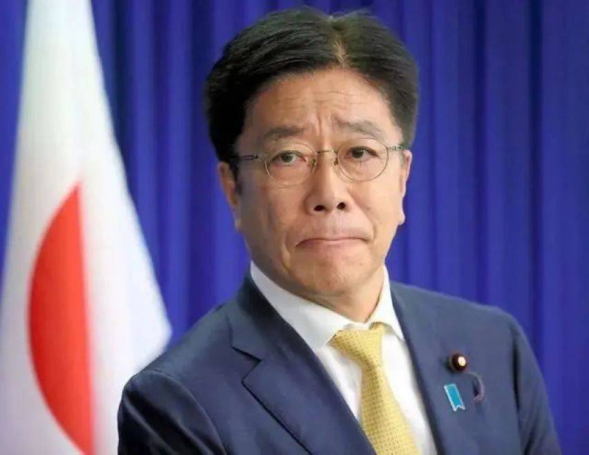 皇冠登3管理出租_中美谈判前夜皇冠登3管理出租，特朗普给出最大诚意，把中方“死对头”踢出局