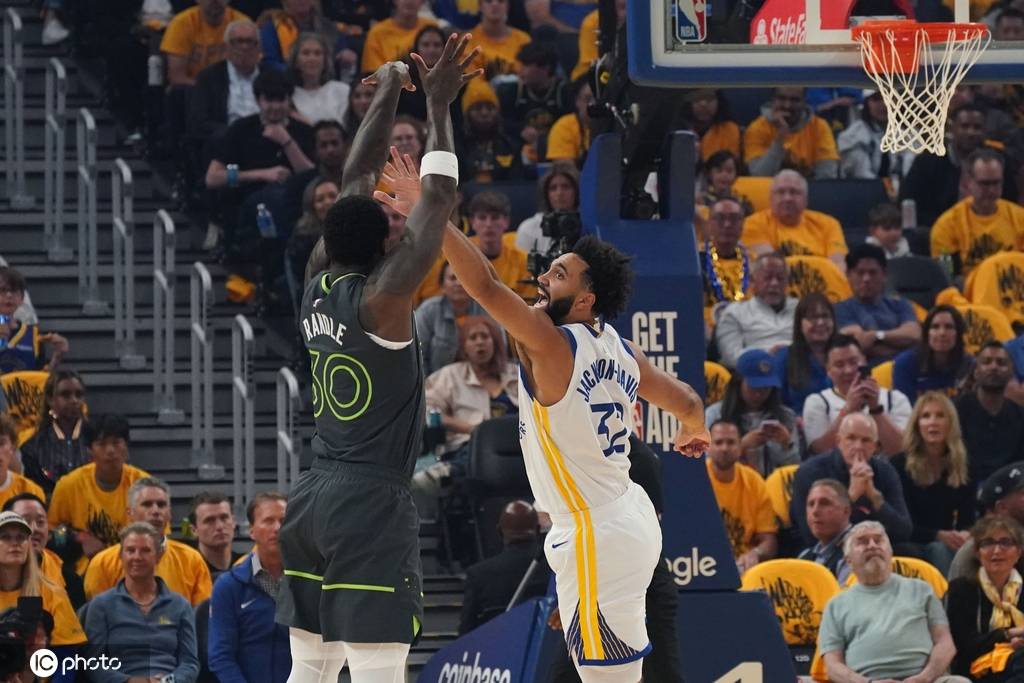 皇冠信用網会员
_爱德华兹36分巴特勒33+7+7 勇士再负森林狼总分1-2