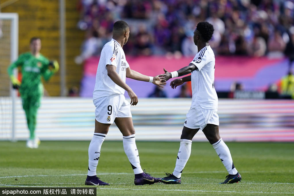 怎么开皇冠信用網
_赛季四杀怎么开皇冠信用網
!西甲-姆巴佩戴帽拉菲2球 巴萨4-3皇马7分领跑