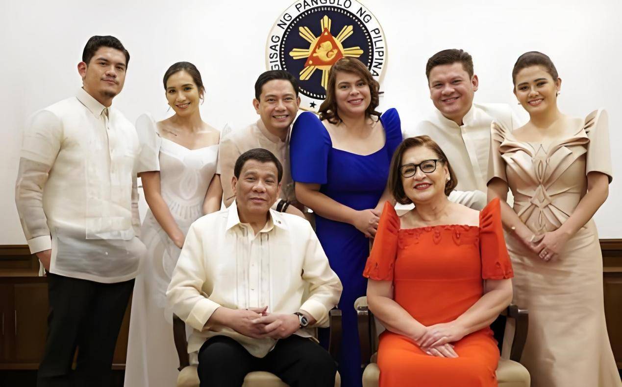 皇冠体育App下载_选举结果出炉皇冠体育App下载，菲政坛或彻底变天，杜特尔特逆风翻盘，狱中当选