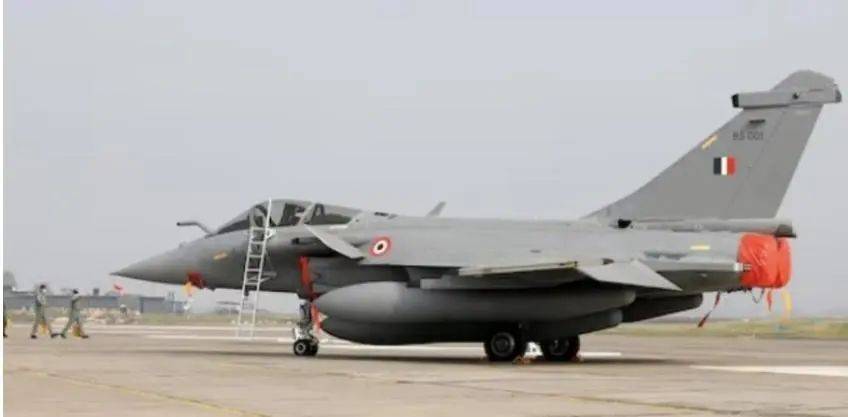 皇冠信用網网址
_印度想炸毁歼10C皇冠信用網网址
,24小时内,巴铁发起雷霆反击,新德里发生爆炸