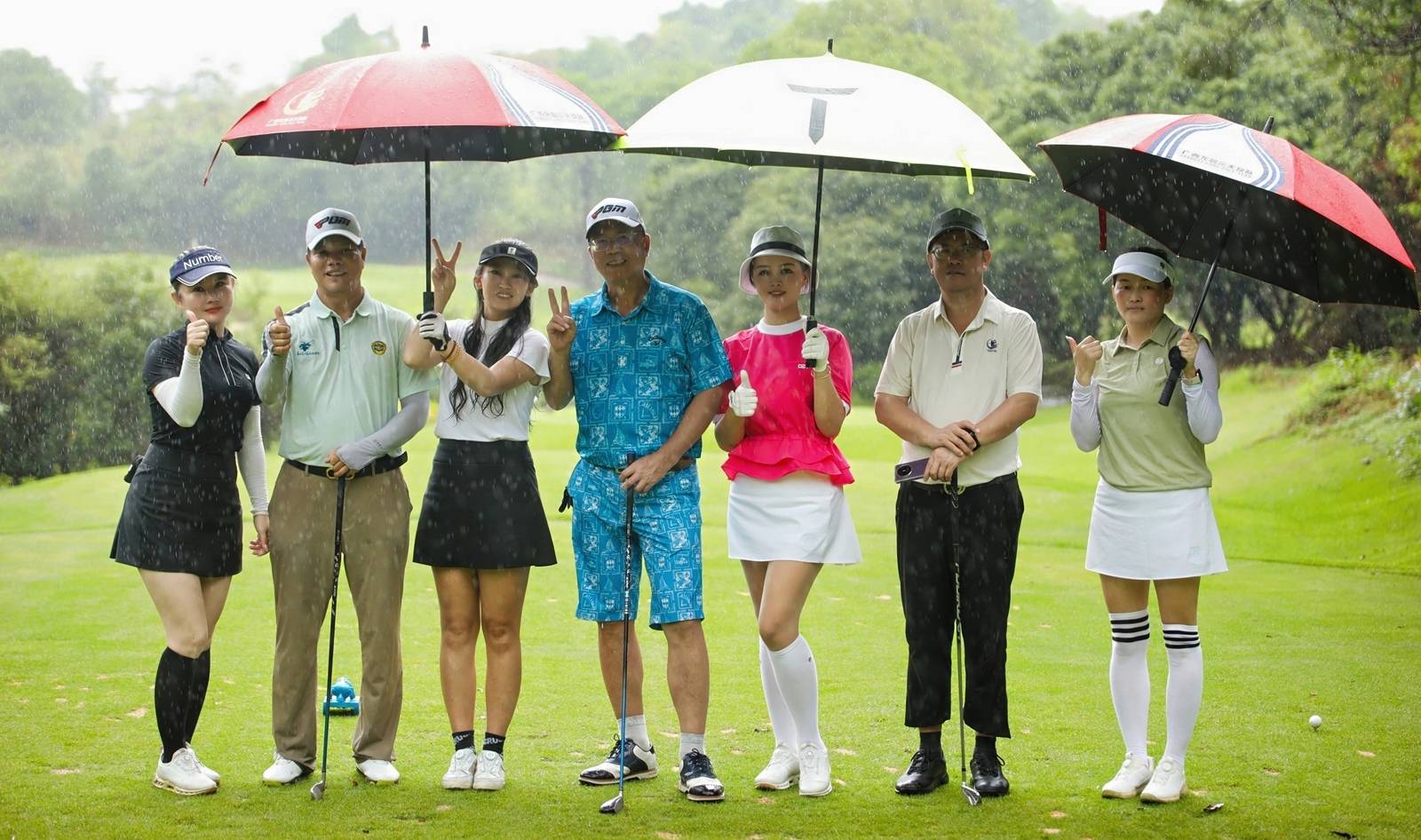 皇冠信用网会员注册
_欧亚高尔夫球总会领导莅邕暨广西龙高尔夫球队联谊赛