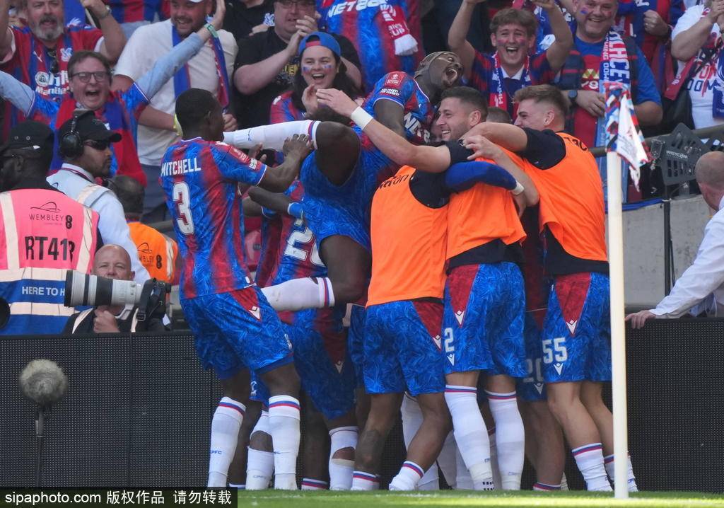 皇冠信用網登2代理_足总杯-埃泽破门马尔穆什失点 曼城0-1送水晶宫夺队史首冠