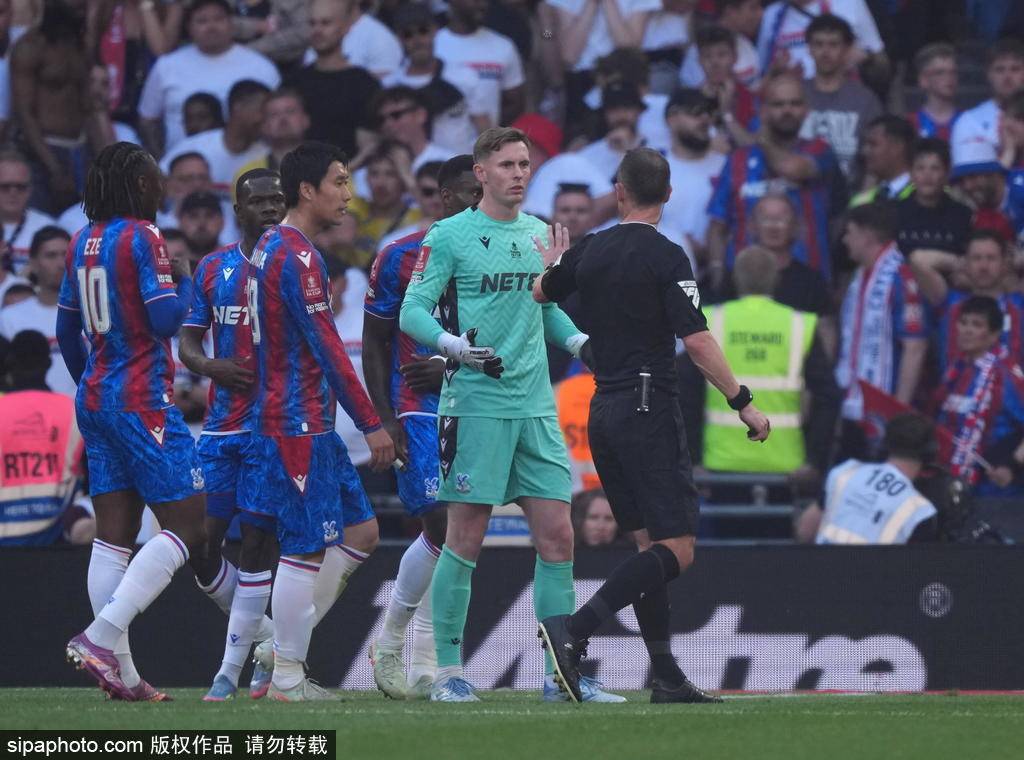 皇冠信用網登2代理_足总杯-埃泽破门马尔穆什失点 曼城0-1送水晶宫夺队史首冠