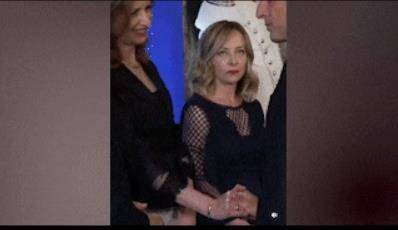 皇冠信用网代理注册_意大利女总理梅洛尼与马克龙又吵起来了皇冠信用网代理注册，此前曾对他“翻白眼”，送去“死亡凝视”