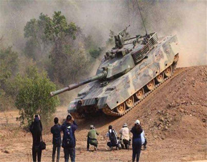 皇冠体育App下载_还想再打？50万大军压境！印度光辉战机下月参战皇冠体育App下载，停火没有终止日期