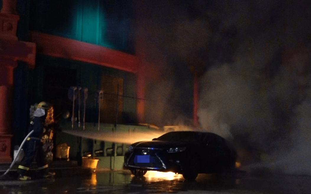 皇冠信用网代理注册
_北京一代驾小哥乱扔烟头皇冠信用网代理注册
,凌晨烧毁一辆车!警方:拘