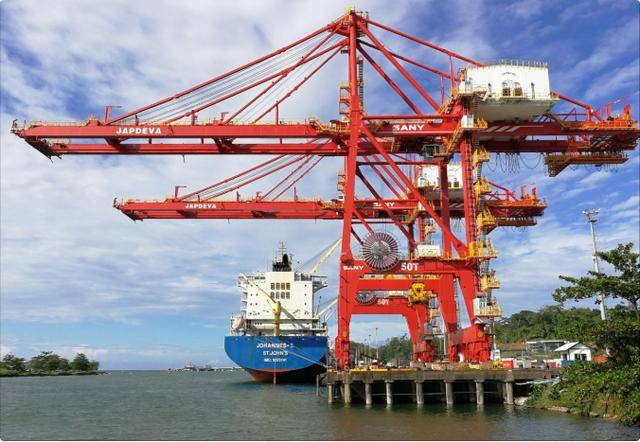 皇冠体育App下载
_100%对华关税来袭皇冠体育App下载
,特朗普又翻脸了?中国打法太狠,8国开始跟进