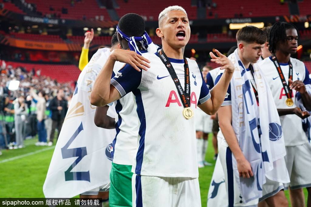 皇冠信用网代理
_贝尔杀人诛心皇冠信用网代理
!热刺夺冠后嘲讽曼联:以后叫“曼联式掉链子”!