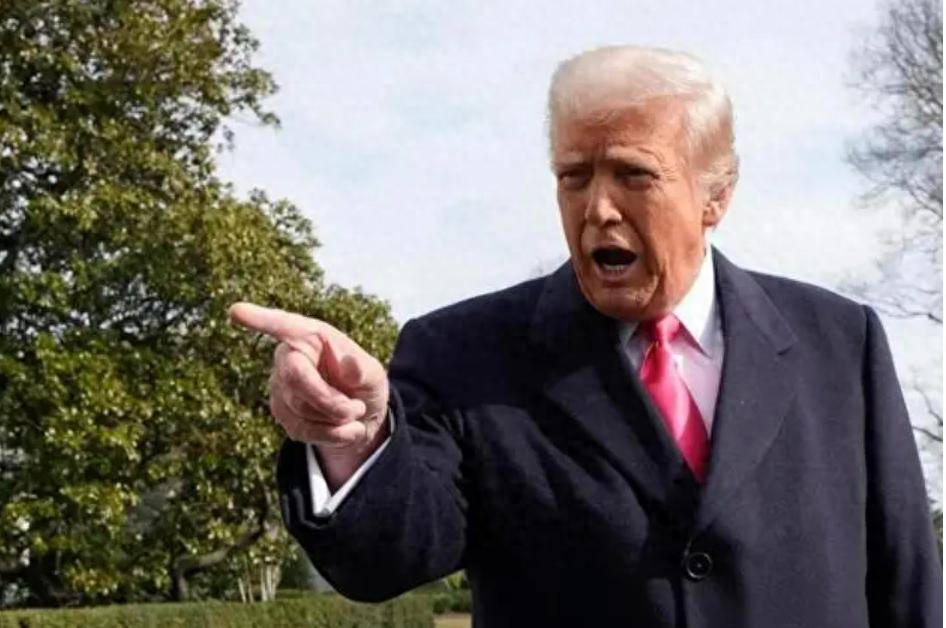 如何申请皇冠信用网_特朗普被晾4天如何申请皇冠信用网，中方未发请柬，美果断选择报复？要对中国起重机征税