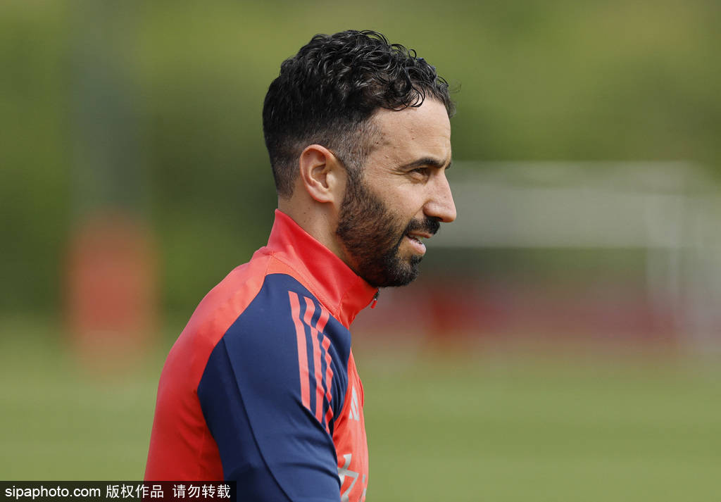 信用网皇冠申请注册
_约克雷斯深情告白阿莫林!曼联阿森纳抢人大战信用网皇冠申请注册
,师徒重聚梦剧场?