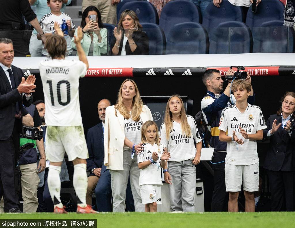 皇冠信用网怎么开户
_西甲-姆巴佩双响莫德里奇伯纳乌告别战 皇马2-0皇社收官