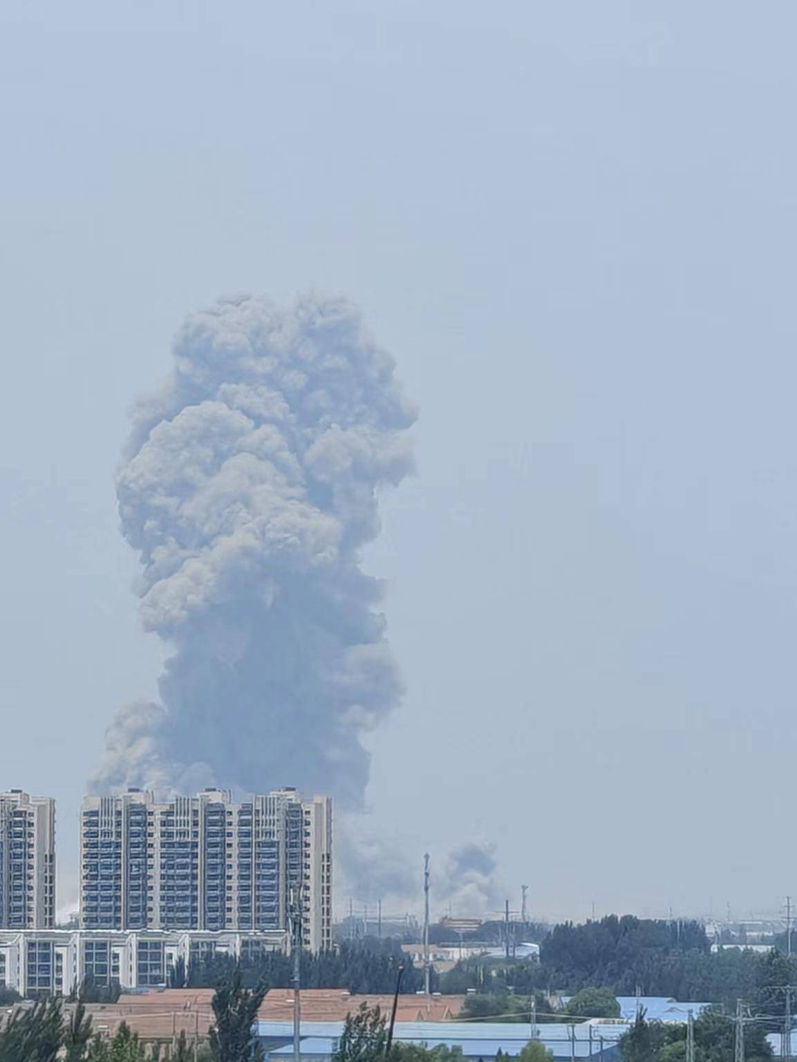 皇冠信用网怎么代理
_山东高密一化工车间发生爆炸皇冠信用网怎么代理
,一公里外饭店窗户被震碎,当地:现场已疏散完毕,具体情况核实中