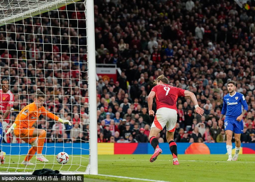 皇冠信用网代理出租_曼联锋线地震！齐尔克泽点赞库尼亚加盟皇冠信用网代理出租，6250万镑新援真香？