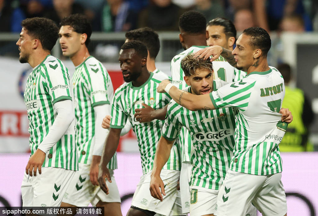 皇冠信用网会员开户_欧战全满贯皇冠信用网会员开户！欧协-桑乔建功帕尔默2助 切尔西4-1贝蒂斯夺冠