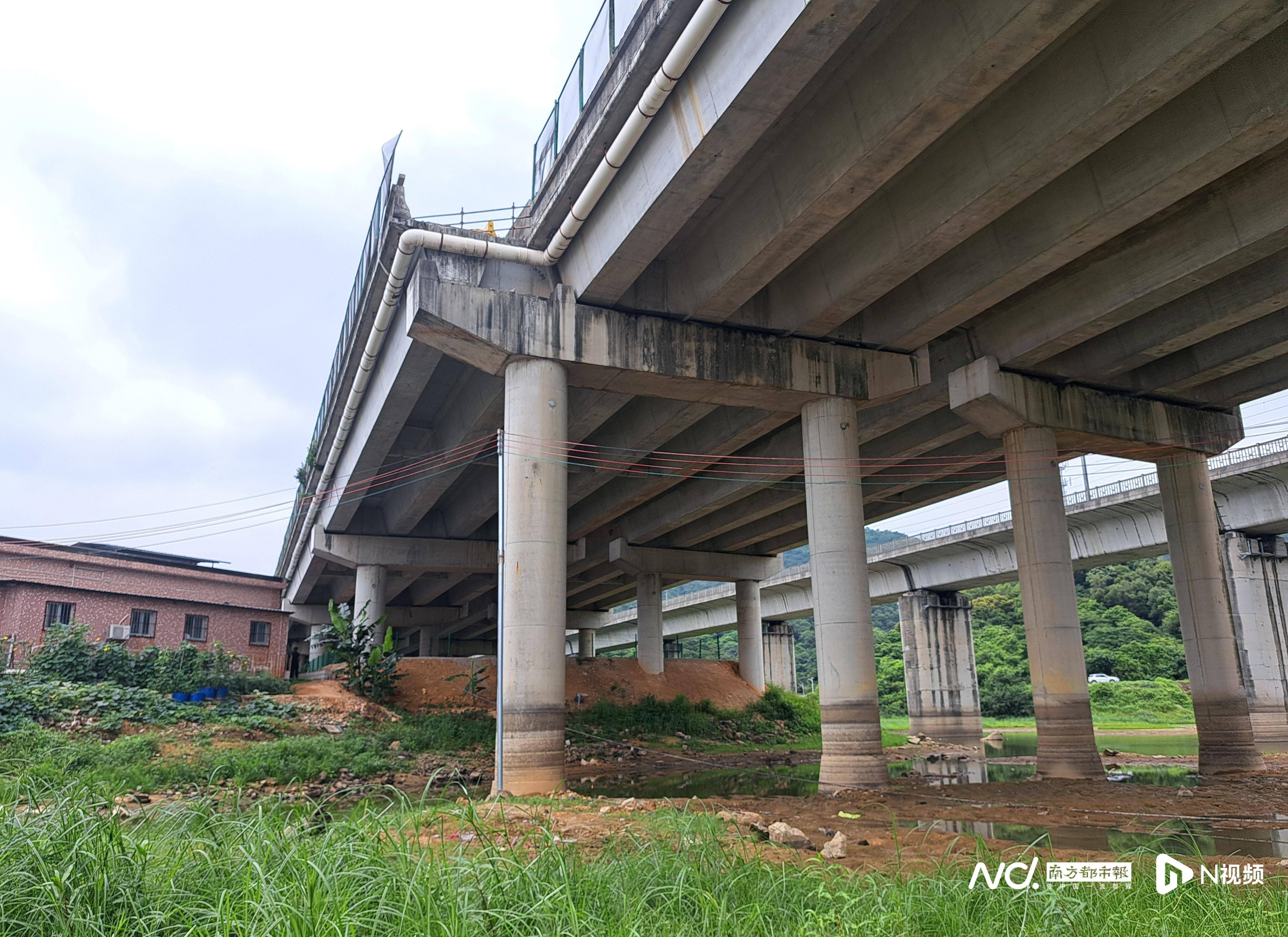 皇冠登3代理申请_走访车辆坠桥致5人死亡的东莞断头路：当地已增高水泥桩护栏