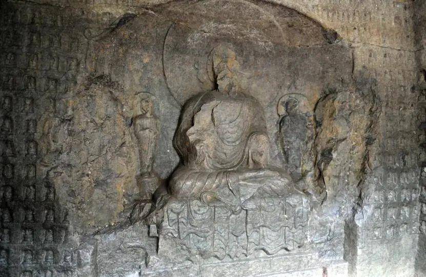 皇冠信用网
_河南鹤壁一水库水位下降现千佛石窟皇冠信用网
,开凿于东魏内有1043尊石佛,有佛像首部消失,水库管理方回应