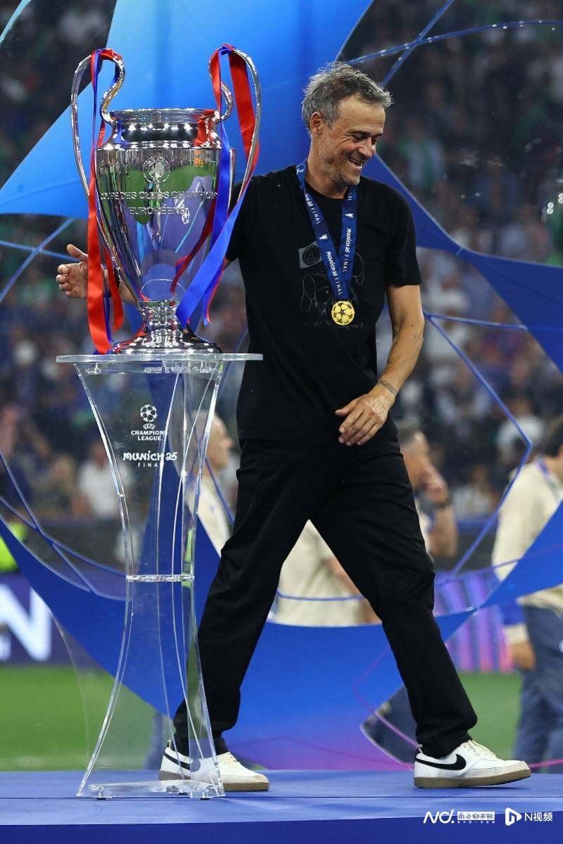 如何申请皇冠信用网_大巴黎首夺欧冠创多项历史如何申请皇冠信用网，姆巴佩发贺电、恩里克想去世女儿