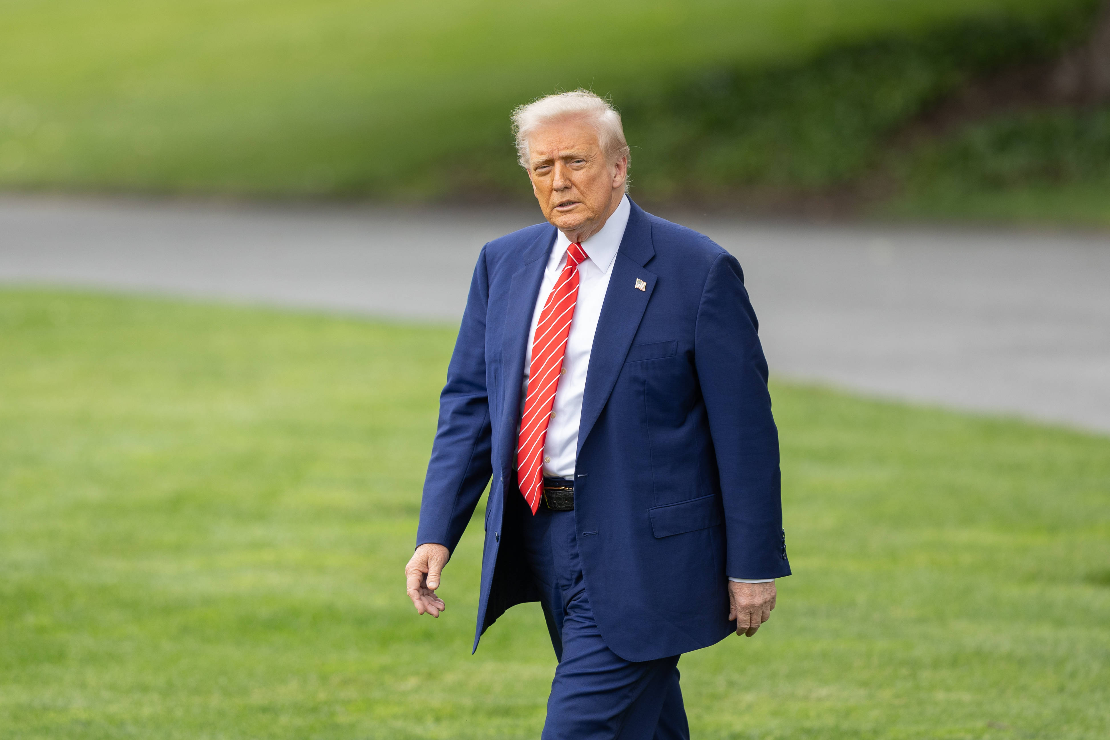 皇冠信用网开户_刚走一天就遭白宫“背刺” 马斯克：很失望