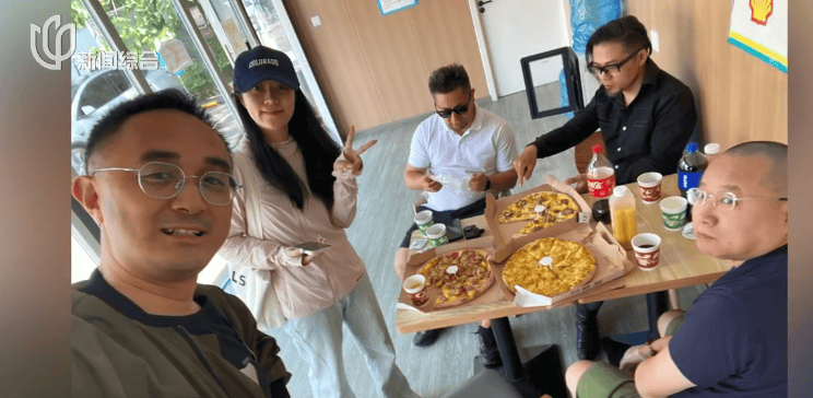 皇冠信用网庄家
_小费收到手软!43岁上海男子失业后弯道超车皇冠信用网庄家
,收入翻三倍