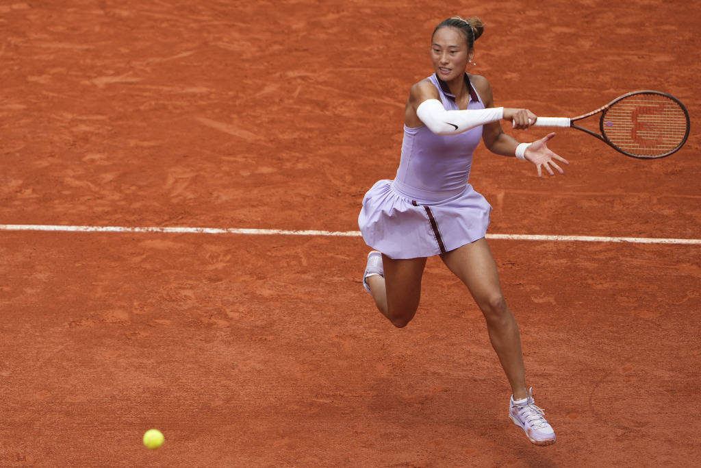 皇冠信用网会员开户_郑钦文晋级法网女单八强皇冠信用网会员开户，刷新生涯法网最佳战绩